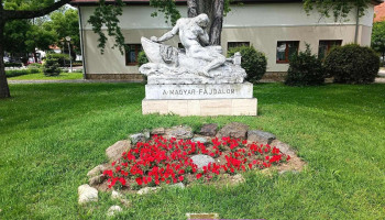 A Magyar Fájdalom szobor - Magyarország