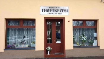 Harangszó Bt. Kecel és térsége (Cebei András) - Szabadság Tér 4