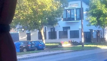 Mányoki Vasvirág Kft. csarnoképítés, daruzás, kerítések, trapézlemez, szendvicspanel értékesítés - Rákóczi U. 94