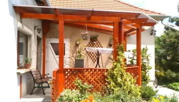 Varsányi Gyula asztalos (joinery and carpentry) - Gyóni Géza U. 25