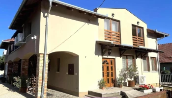 Villa Boglár Apartman - Pipacs U. 7
