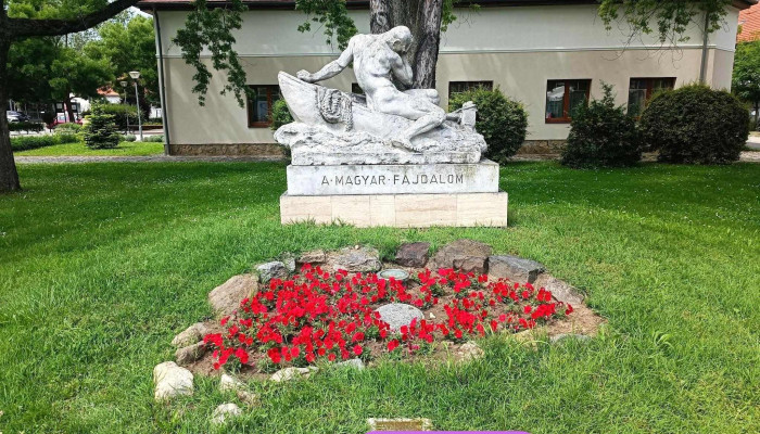 A Magyar Fájdalom szobor - Magyarország