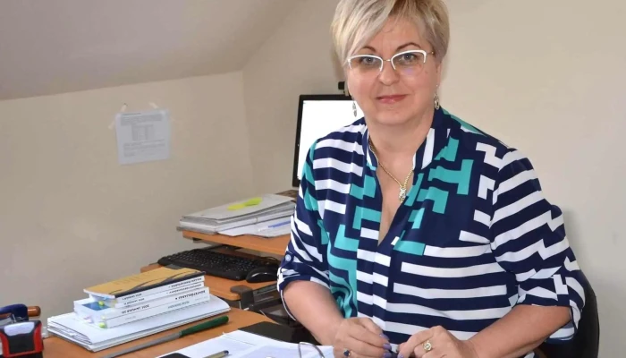 Ahmadne Dr Labanics Eva Osszes - Szolnok