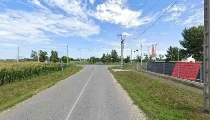 B -  West Ker Kft  Cserepeslemez Trapezlemez Szendvicspanel B - adogos Termekek Utcakep Es 360deg - Rábatamási