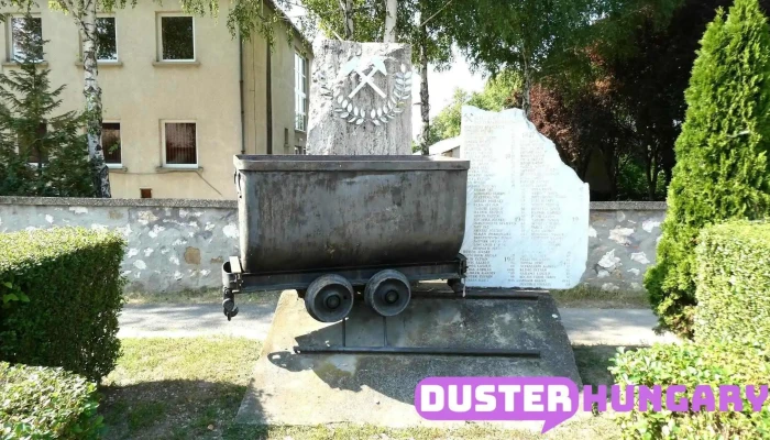 Bányász emlékmű - Malom U