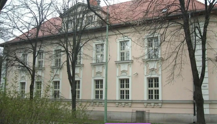 Csongrádi Járásbíróság - Szentháromság Tér 10