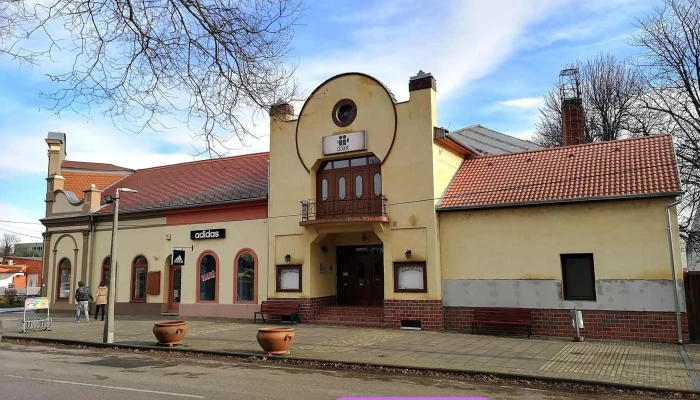 Dokk - Dombóvári Közösségi Központ - Kossuth Lajos U. 69