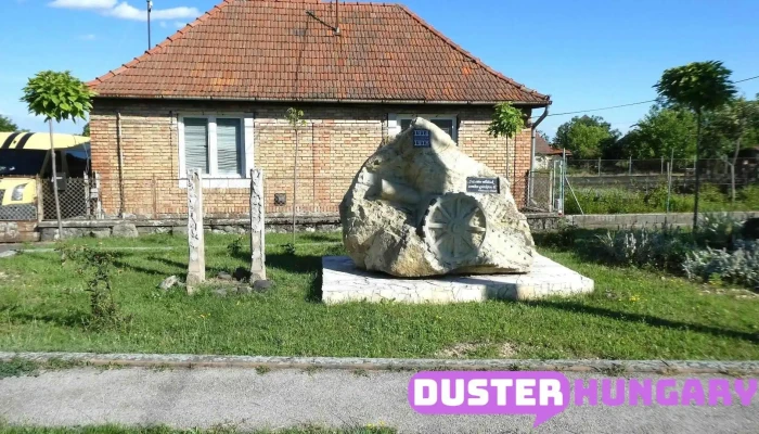 Domoszló I. Világháborús emlékmű. - Domoszló