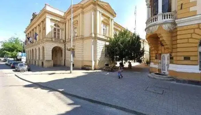 Dr Miskolczi Tamas Ugyved Szolnok Utcakep Es 360deg - Szolnok