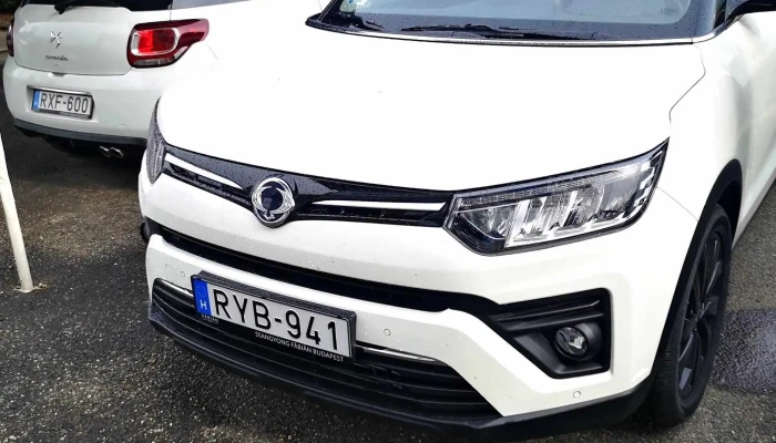 Fabian Budapest   Peugeot Ssangyong Isuzu Markakereskedes Es Szerviz Fotok - Budapest