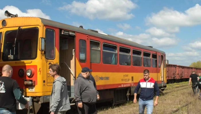 Foldeak Vasutallomas Vasuti Szolgaltatasok - Földeák
