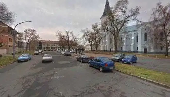 Hajduboszormenyi Jarasi Ugyeszseg Utcakep Es 360deg - Hajdúböszörmény