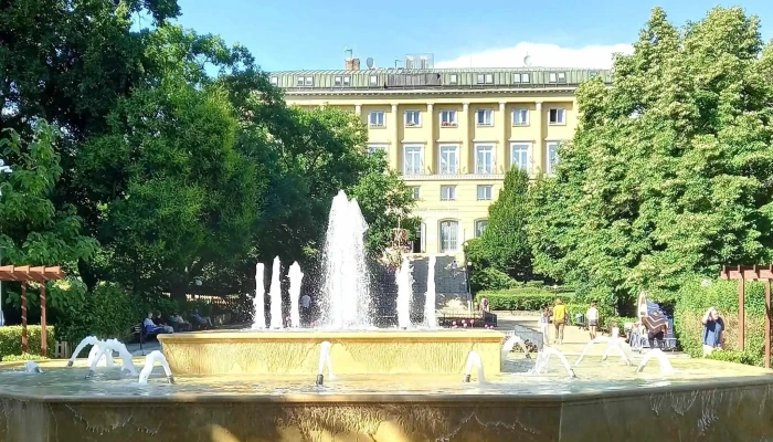 Ii Kerulet Onkormanyzat Polgarmesteri Hivatal Keruleti Onkormanyzati Hivatal - Budapest