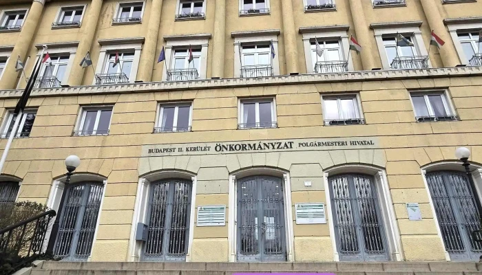 Ii Kerulet Onkormanyzat Polgarmesteri Hivatal Osszes - Budapest