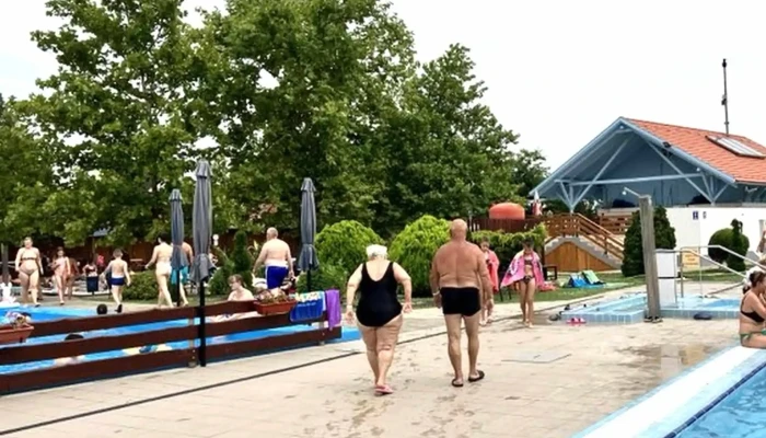 Kabai Varosi Strand Es Gyogyfurdo Fotok - Kaba
