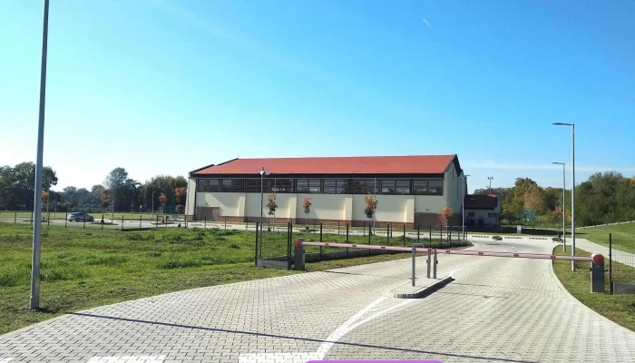 Kézilabda csarnok - Kis-Tisza U