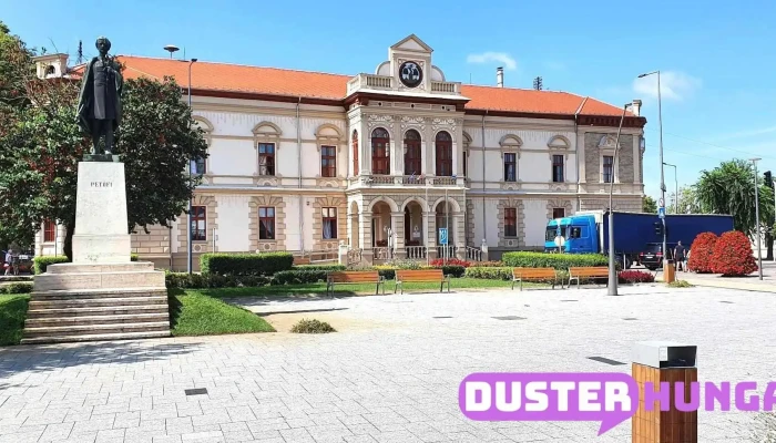 Kormányablak Kiskőrös - Petőfi Sándor Tér 1