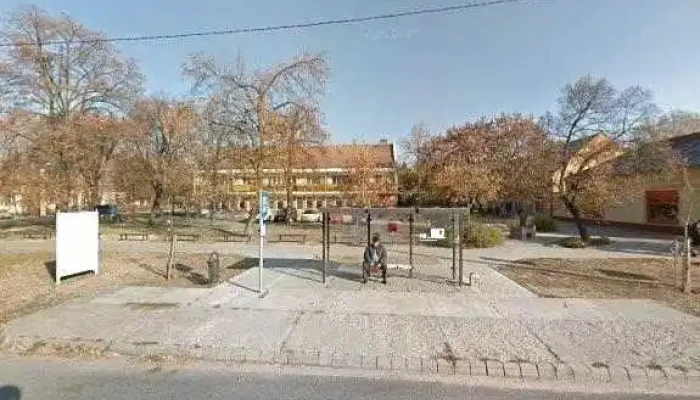 Kosaras Auto Berles Utcakep Es 360deg - Kerekegyháza