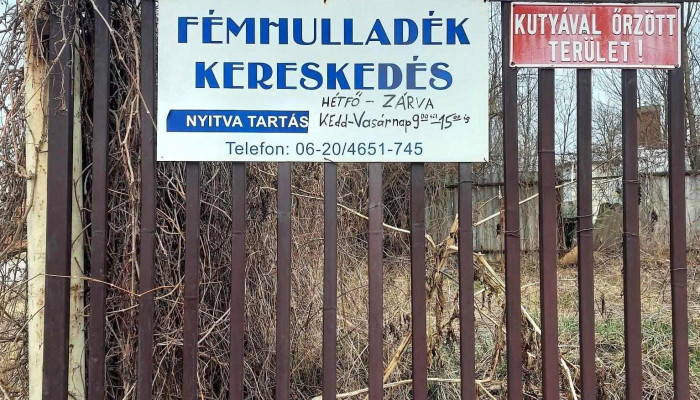 Lakatos Rezso Femhulladek Kereskedo Osszes - Koroncó