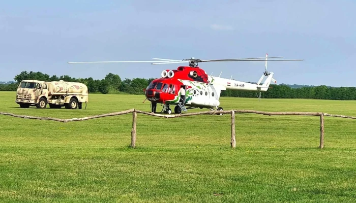 Lhsk Siofok Kiliti Repuloter Airport Arak - Siófok