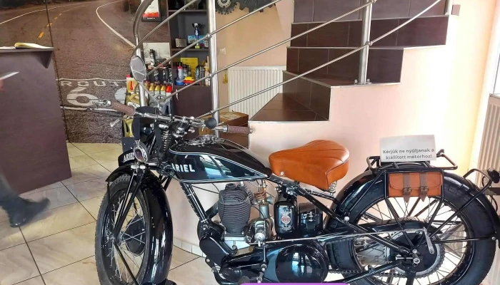 M -  Car Szerviz Kft Belul - Baja