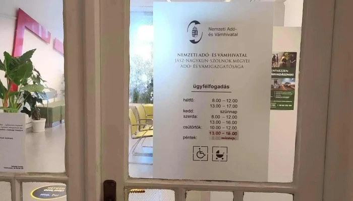 Nemzeti Adó- és Vámhivatal - Kossuth Tér 1