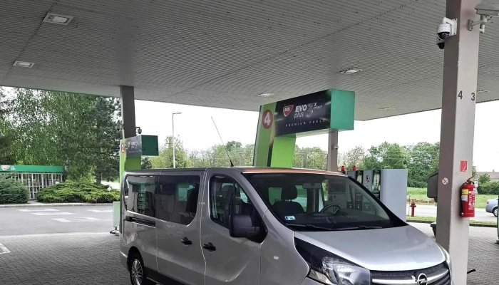 Nyitrai Autohaz Karosszeria Es Fenyezo Muhely Pecs Karosszerialakatos - Pécs
