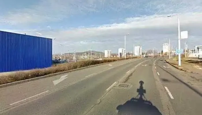 Nyitrai Autohaz Karosszeria Es Fenyezo Muhely Pecs Osszes - Pécs