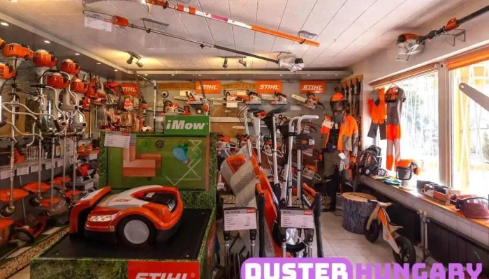 Oreg Furesz   Stihl Szakkereskedes Es Szerviz Belul - Tahitótfalu