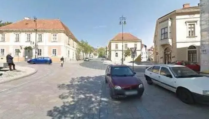 Pecsi Jarasbirosag Utcakep Es 360deg - Pécs