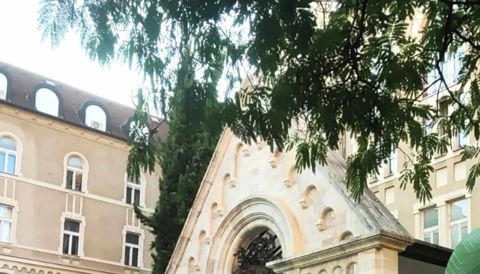 Pecsi Tudomanyegyetem Bolcseszet  Es Tarsadalomtudomanyi Kar Kedvezmenyek - Pécs