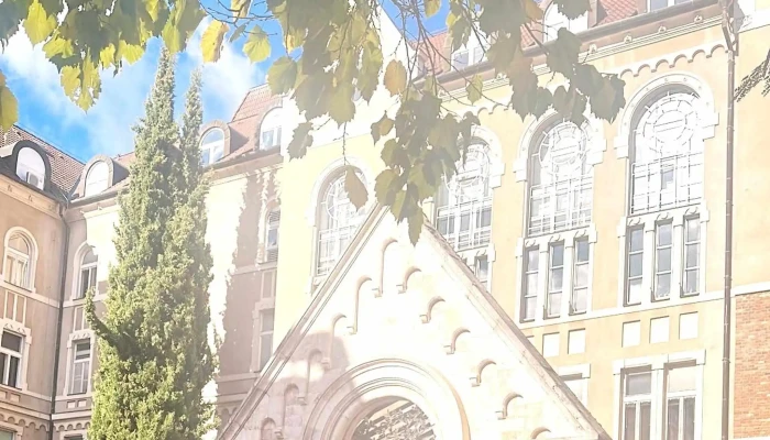 Pecsi Tudomanyegyetem Bolcseszet  Es Tarsadalomtudomanyi Kar Menetrend - Pécs