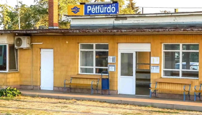 Petfurdo Petfurdő - Pétfürdő