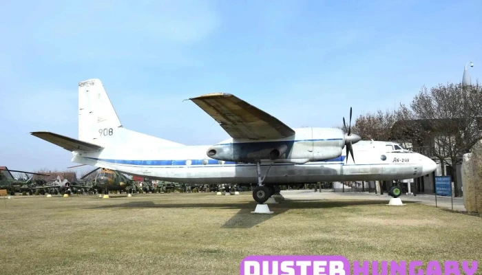 Pinter Muvek Haditechnikai Park A Tulajdonostol - Kecel