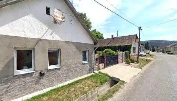 Plasztik Keritesrendszer Szabo Gabor Ev Utcakep Es 360deg - Sirok