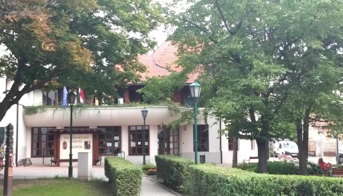 Polgarmesteri Hivatal Csomor Nagykozseg Cim - Csömör