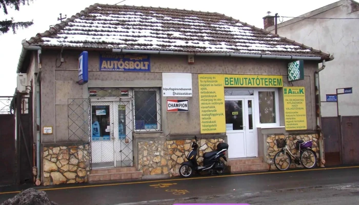 Rakamaz Autósbolt - Szent István Út 38