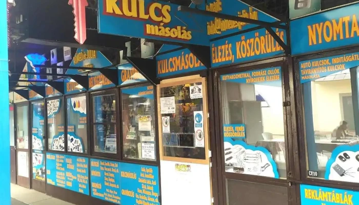 Romeo Es Julia Szolgaltatohaz Kulso - Budapest