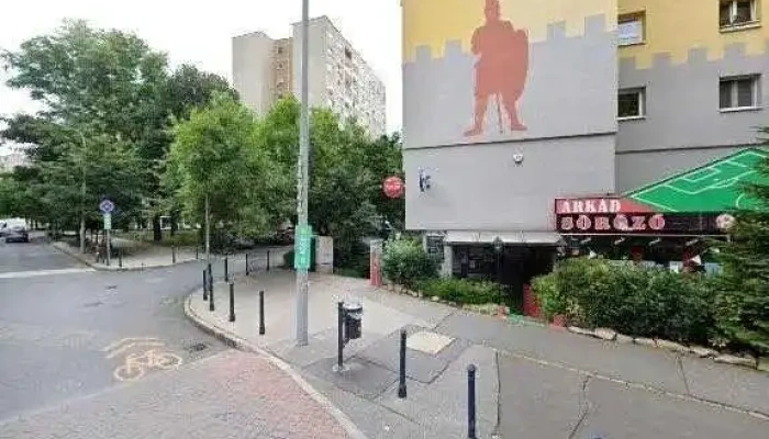 Siklos Julia   Sminktetovalo Utcakep Es 360deg - Budapest