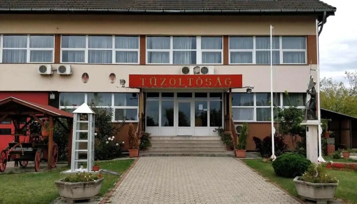 Siófoki Hivatásos Tűzoltó-parancsnokság - Somlay Artúr Utca 2