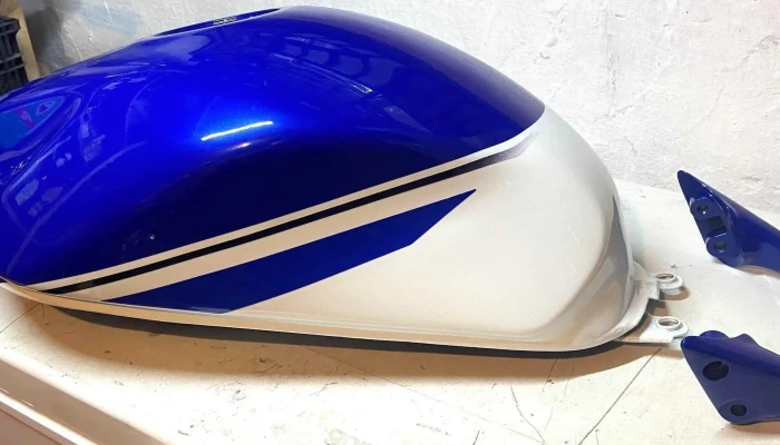Sitku -  Lux Bt Autokarosszeria Javitas Fenyezes Motor Fenyezes 3 Autojavito - Budapest