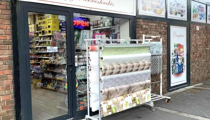 Super Market -  A Tulajdonostol - Budapest