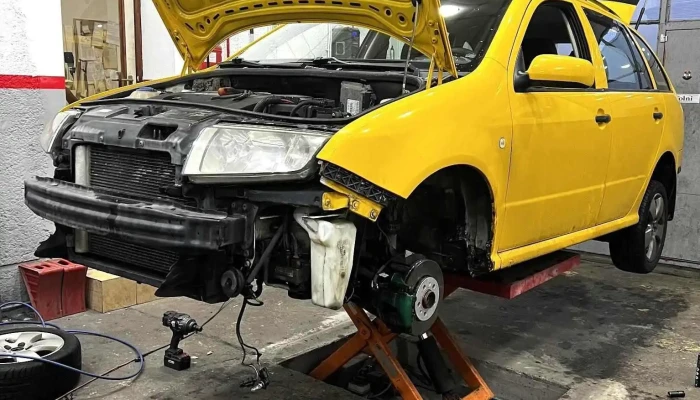 Szelso Auto Karosszerialakatos Muhely A Tulajdonostol - Budapest