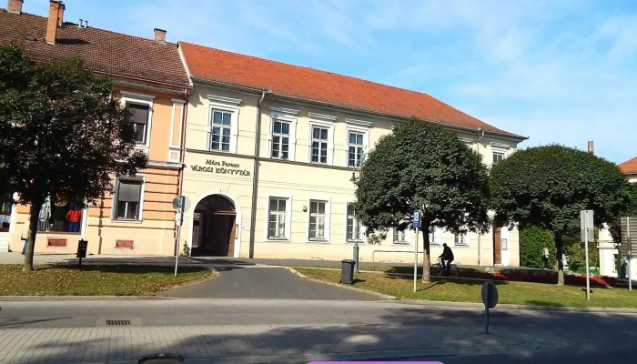 Szentgotthárdi Móra Ferenc Városi Könyvtár és Múzeum - Széll Kálmán Tér 2