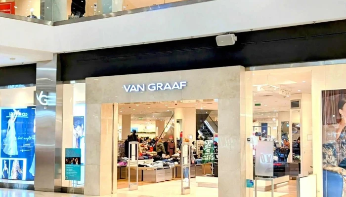 Van Graaf -  Ruhazati Bolt - Budapest