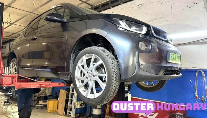 Varosi Autoszerviz Es Karosszeria Javito Karosszeria Javitas Szelvedo Csere Elektromos Autok Karbantartasa Javitasa Muhely - Tata