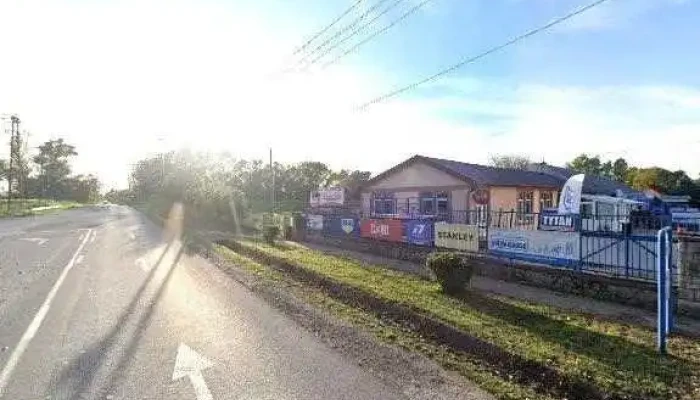 Vasker -  X Kftesztergomvasanyagok Szerszamok Csavarbolt Utcakep Es 360deg - Esztergom
