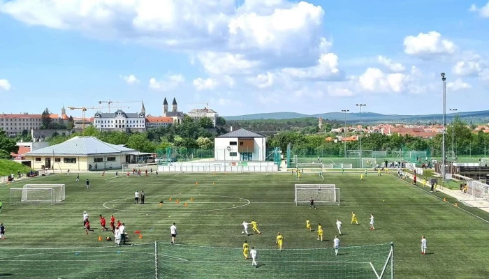 Veszprem Foci Centrum Utanpotlas Se Tehetsegkozpont Fotok - Veszprém