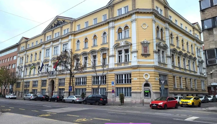 Viii Kerulet Jozsefvarosi Onkormanyzat Polgarmesteri Hivatala Osszes - Budapest