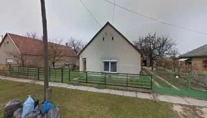 Zamolyi Gepkolcsonzo Utcakep Es 360deg - Zámoly